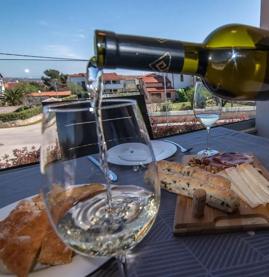 Luxury Apartment Punta With Sea View And Swimming Pool Premantura