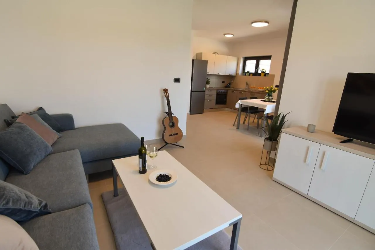Luxury Apartment Punta With Sea View And Swimming Pool Premantura 0*,