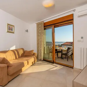Oliva Apartment